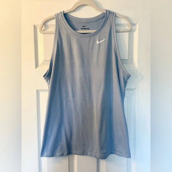 The Nike Tee Dri-Fit Sky Blue Women’s Athletic Tank Size XL - Picture 1 of 3
